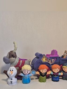 Little People Disney Frozen Kristoff's Sleigh With 5 Figures Elsa Anna Sven Olaf